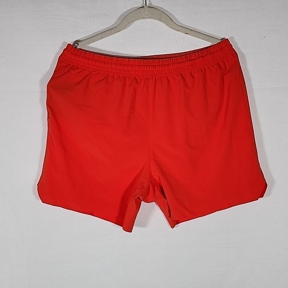 🧡 All in Motion short size M